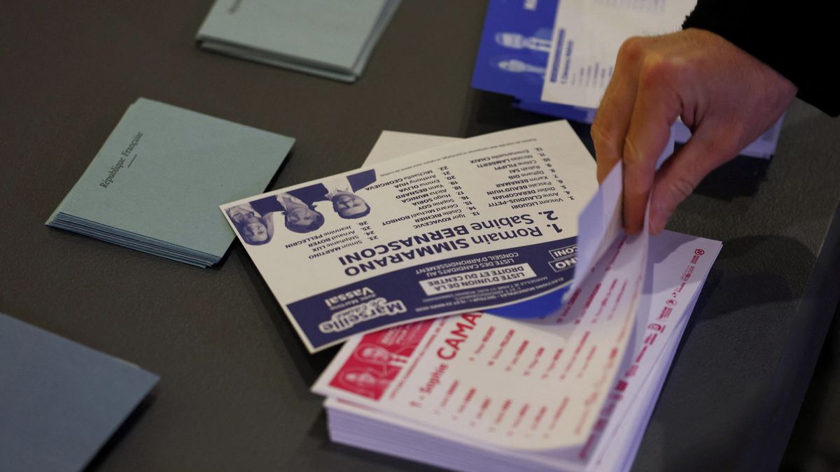 Hittler porazil Zielinského. Volby ve Francii přitáhly světovou pozornost